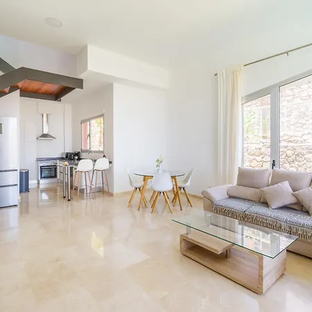 9 The Dream With Pool And Views By Canaryscape *