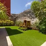 9 The Dream With Pool And Views By Canaryscape