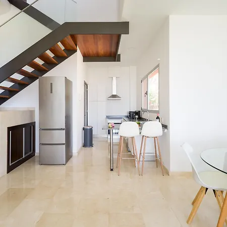 9 The Dream With Pool And Views By Canaryscape *