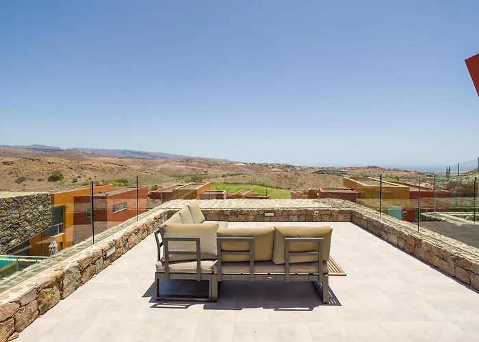 9 The Dream With Pool And Views By Canaryscape