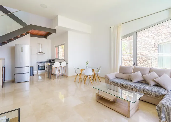 9 The Dream With Pool And Views By Canaryscape *